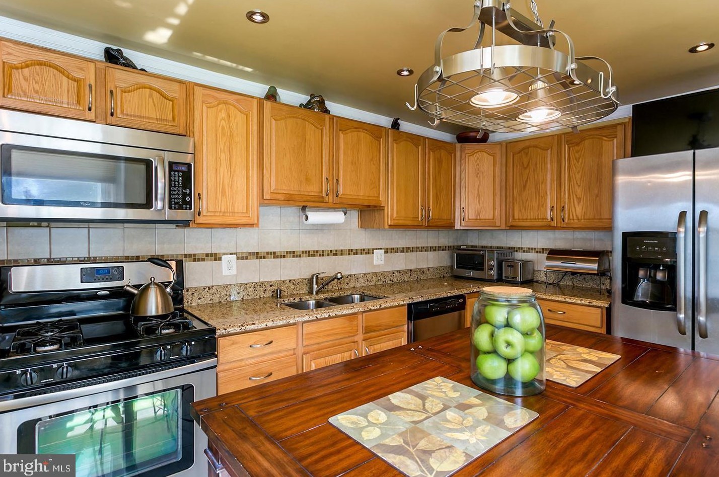 3205 Howard Park Ave, Baltimore MD 21207-6741 exterior