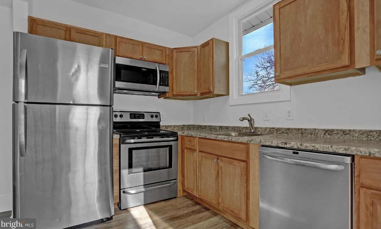 5303 Midwood Ave, Baltimore MD  21212-4304 exterior