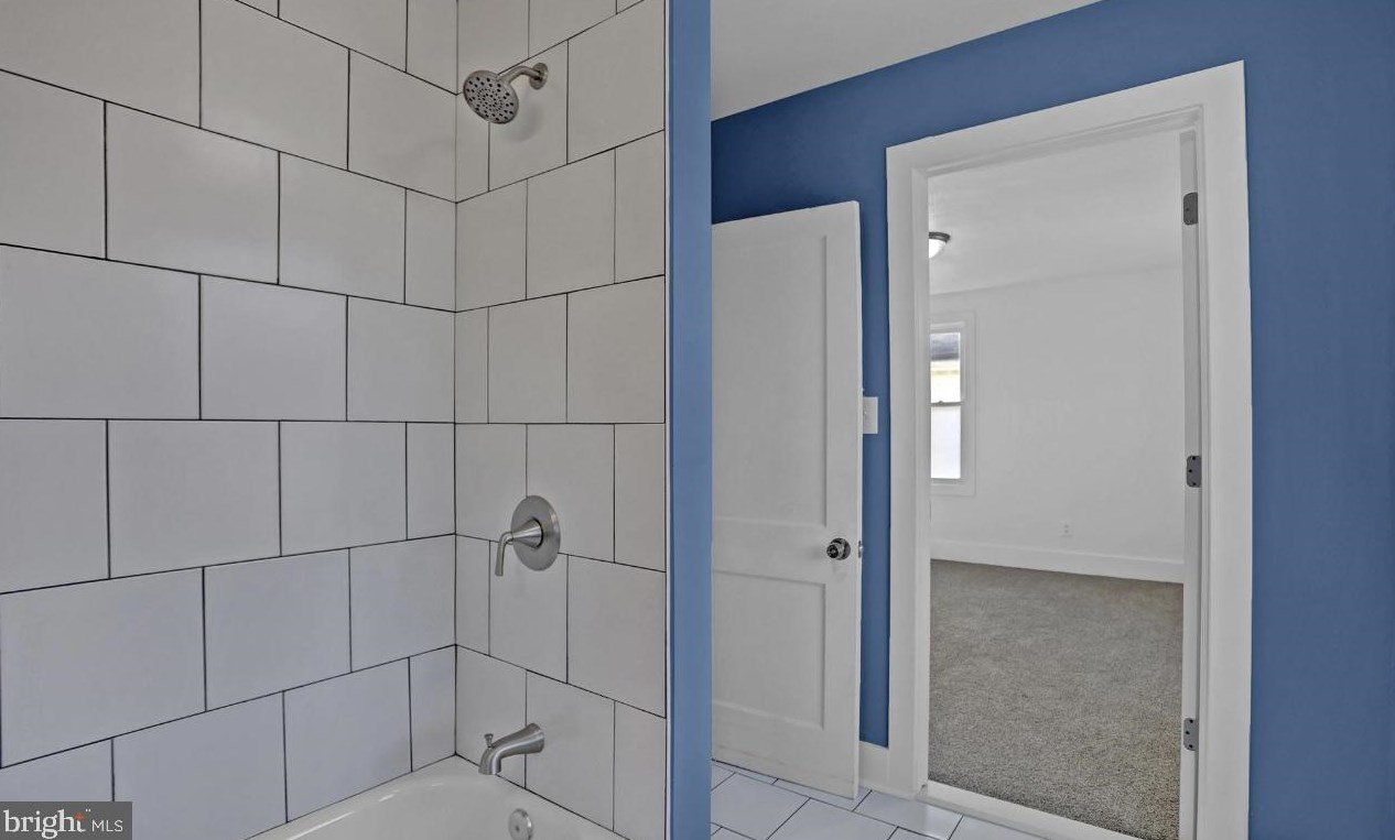 5303 Midwood Ave, Baltimore MD  21212-4304 exterior