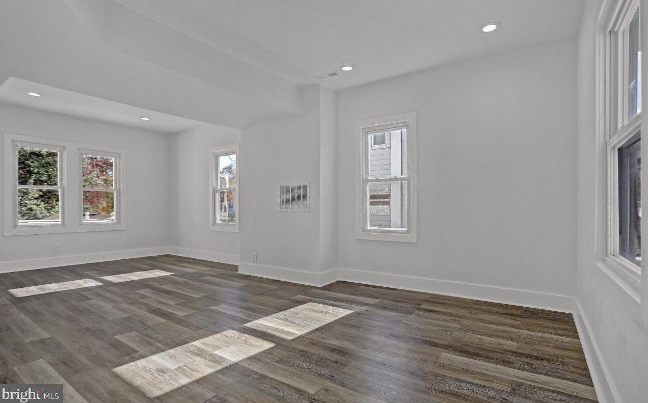 5303 Midwood Ave, Baltimore MD  21212-4304 exterior