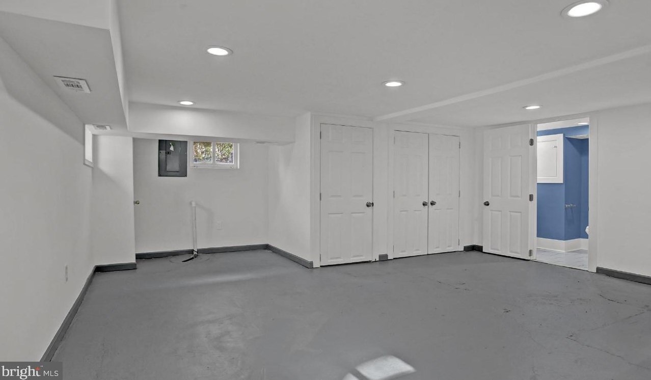 5303 Midwood Ave, Baltimore MD  21212-4304 exterior