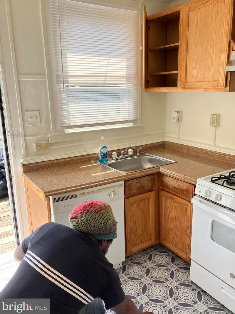 3037 Frisby St, Baltimore MD  21218-4235 exterior