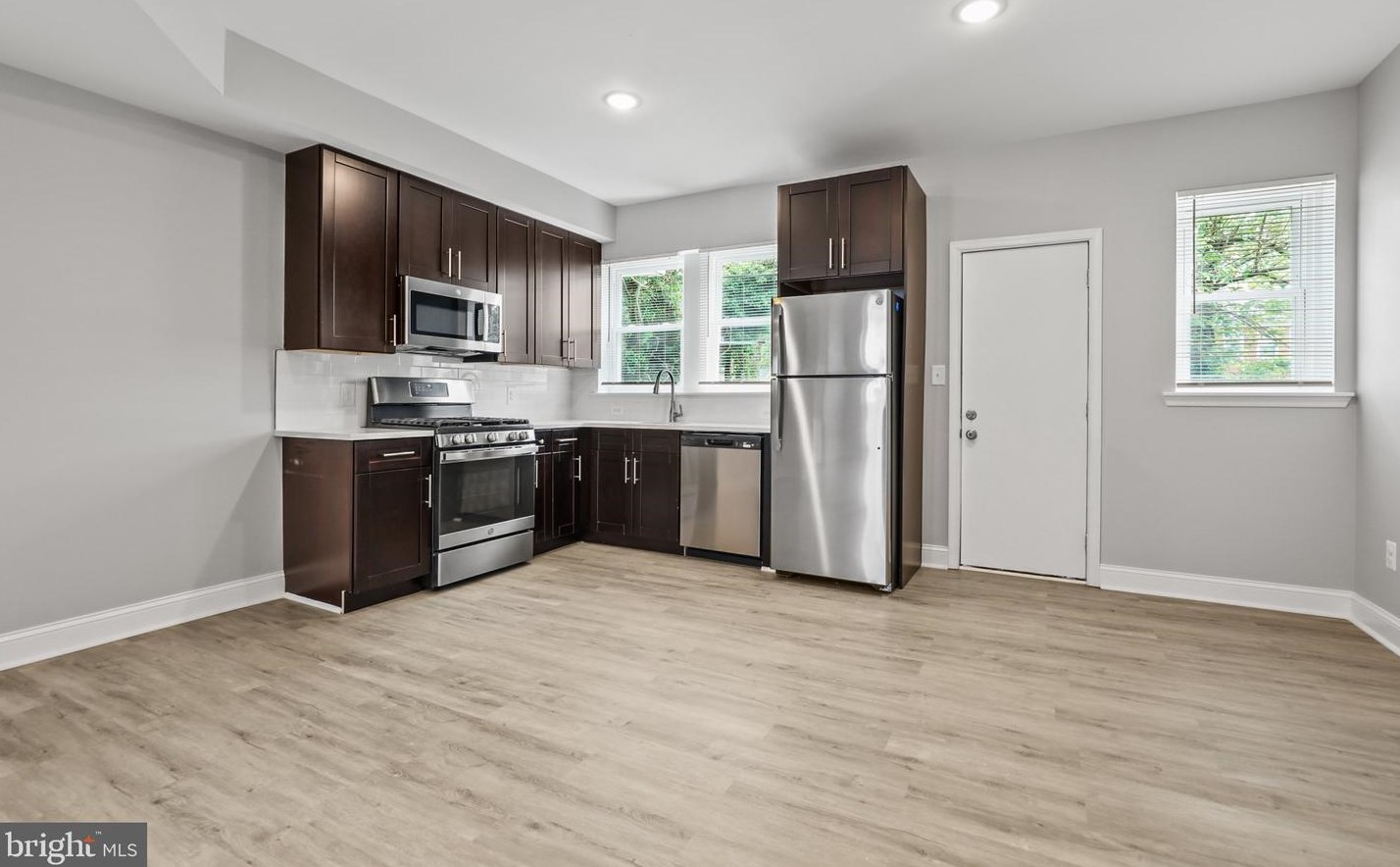 3905 Ridgewood Ave, Baltimore MD  21215-5634 exterior