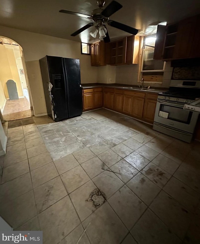 3445 Harwell Ave, Baltimore MD  21213-1214 exterior