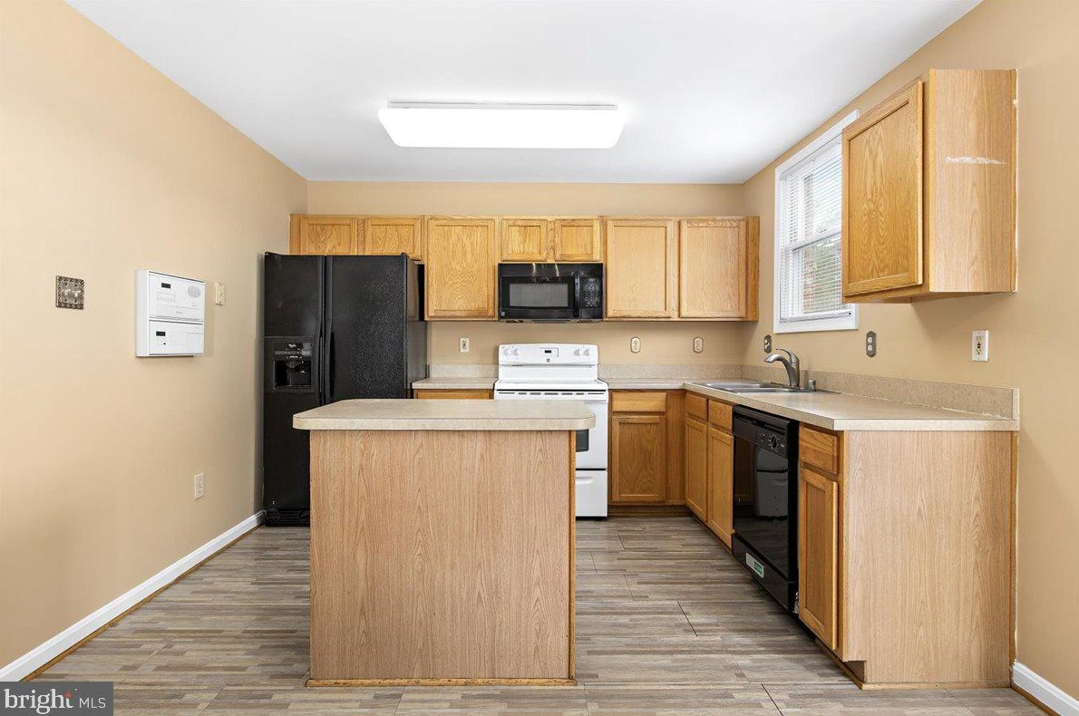 213 Presstman St, Baltimore MD  21217-4358 exterior