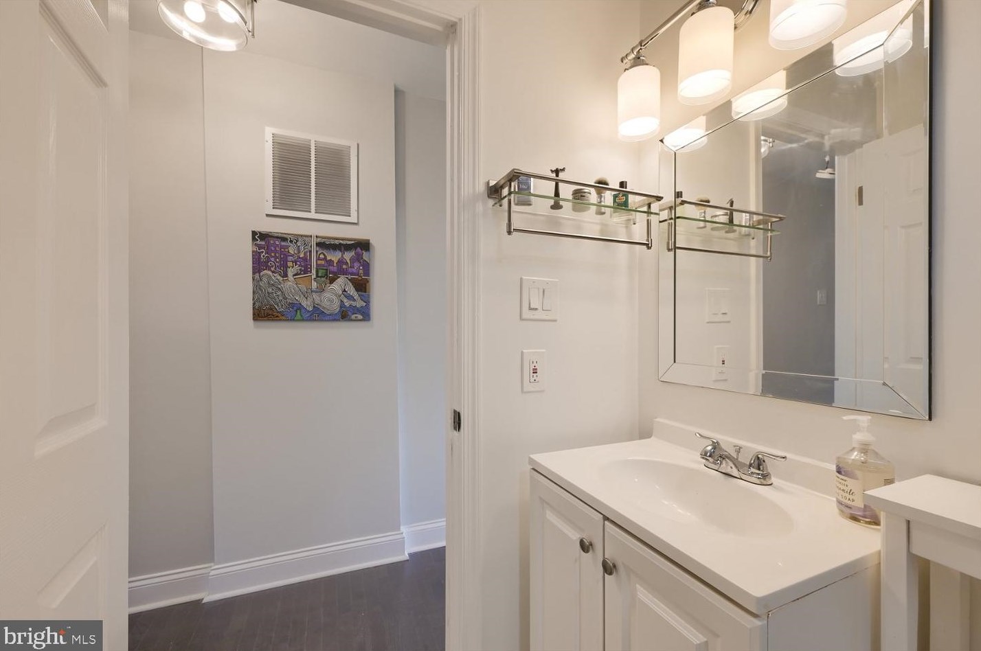 1927 Guilford Ave, Baltimore MD  21218-6139 exterior