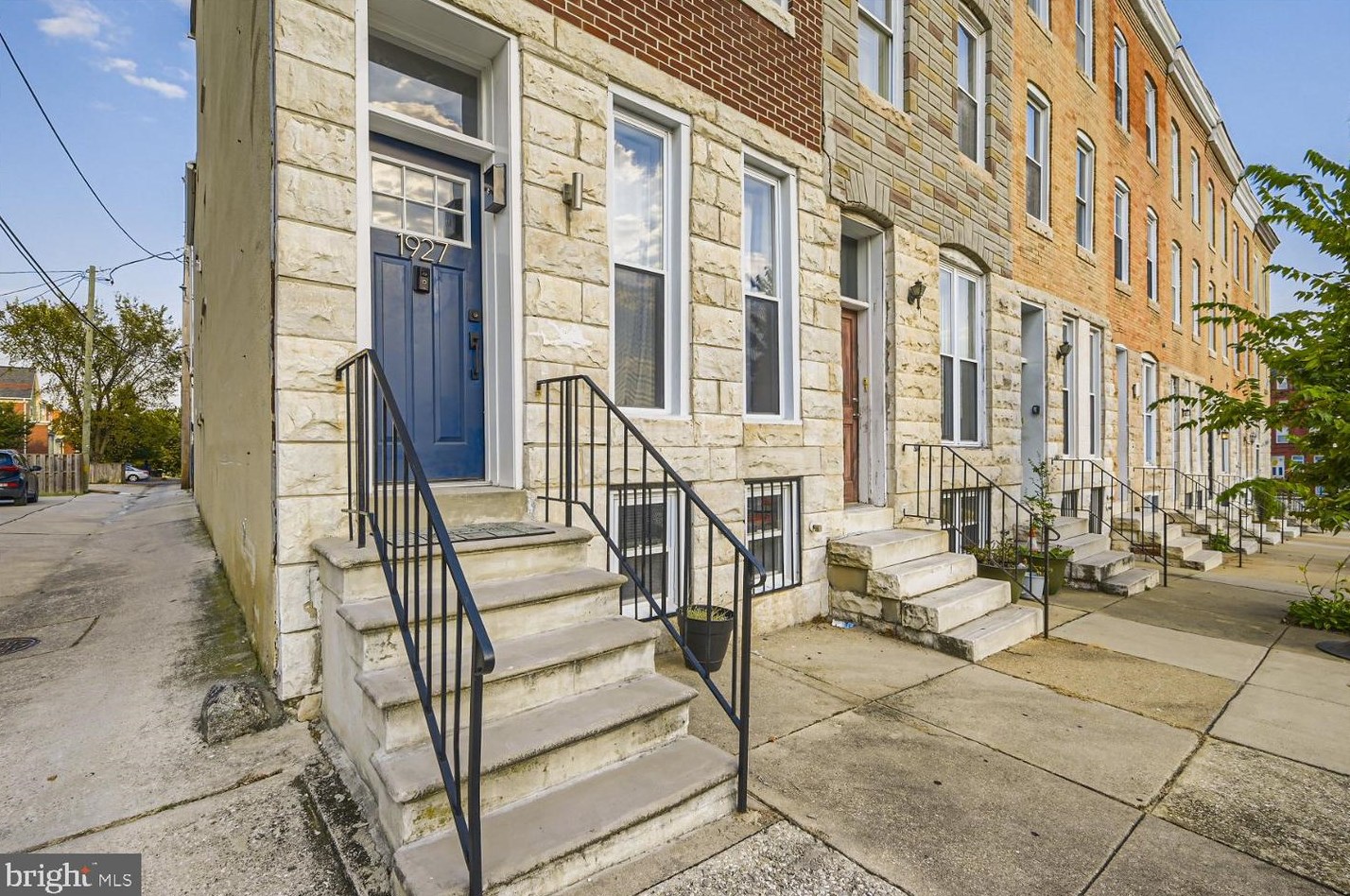 1927 Guilford Ave, Baltimore MD  21218-6139 exterior