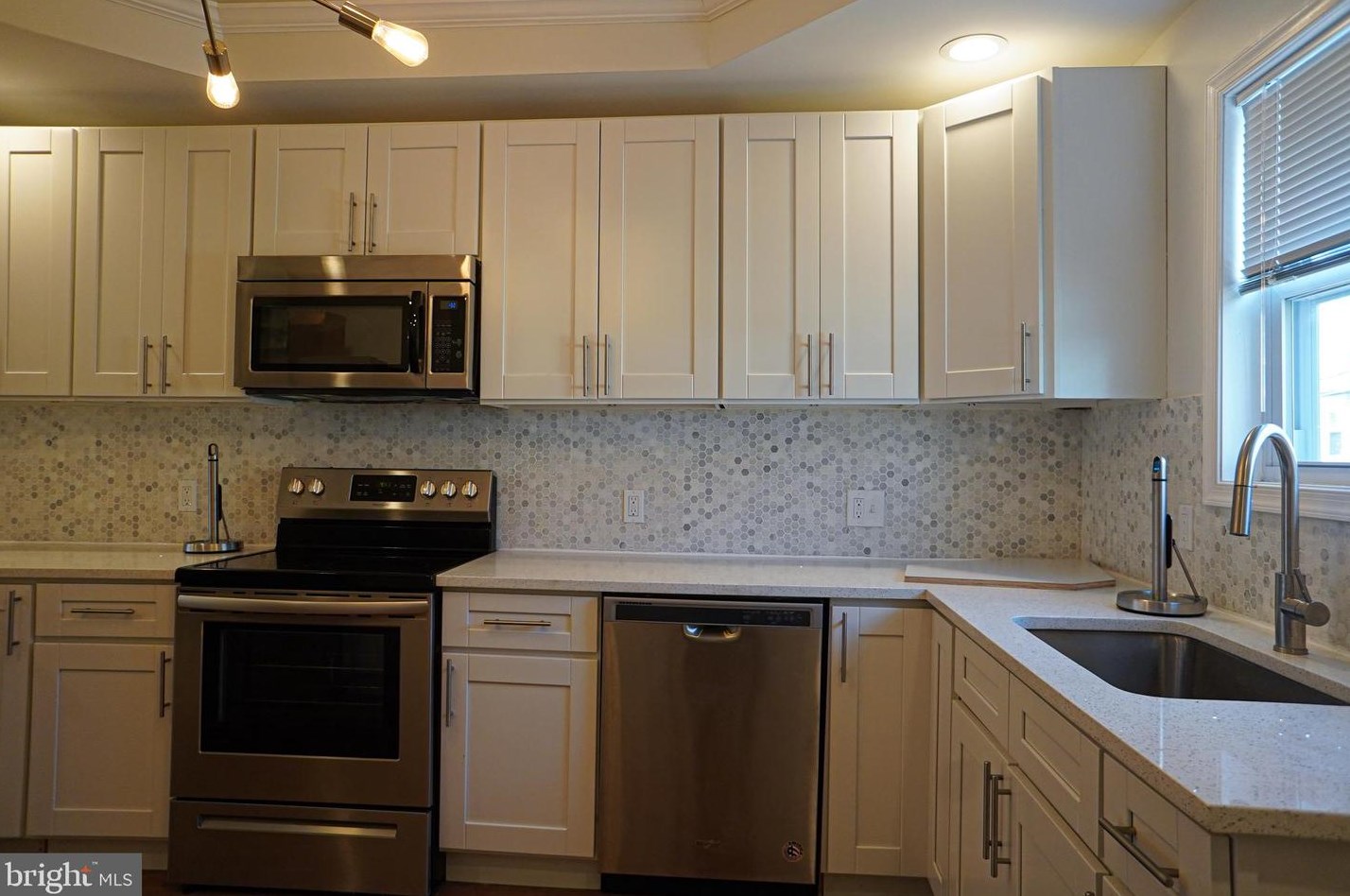 3220 Leverton Ave, Baltimore MD  21224-2224 exterior