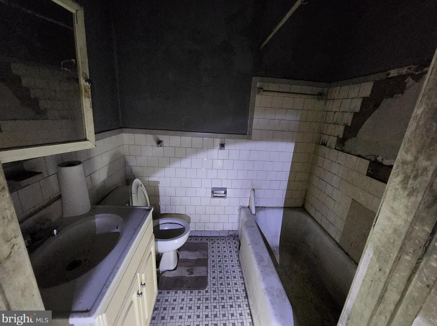 3105 Frisby St, Baltimore MD  21218-3520 exterior