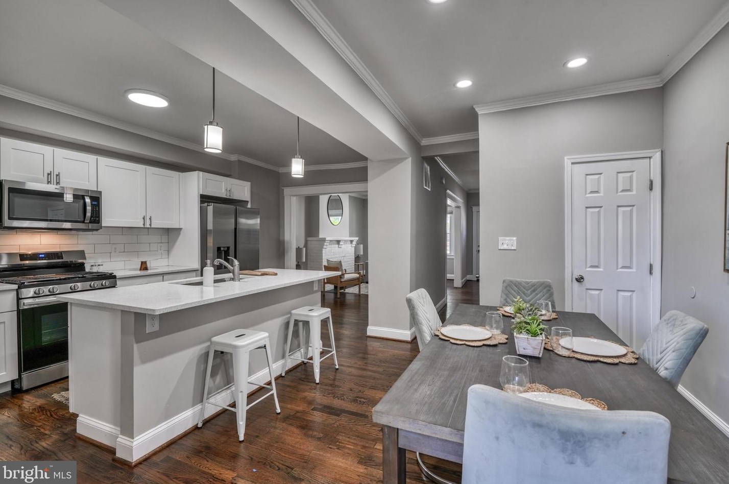 813 Woodington Rd, Baltimore MD  21229-1839 exterior