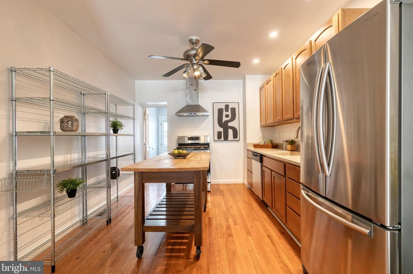 130 Curley St, Baltimore MD  21224-1331 exterior