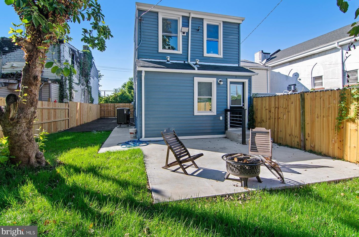 3561 4th St, Baltimore MD  21225-1841 exterior