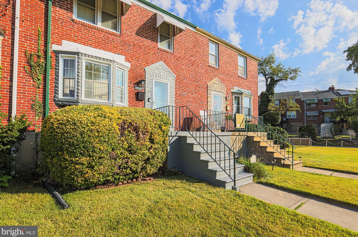 4902 Lindsay Rd, Baltimore MD 21229-1201 exterior