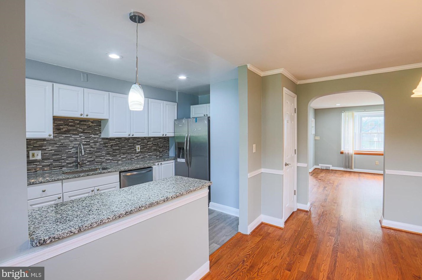 4902 Lindsay Rd, Baltimore MD 21229-1201 exterior