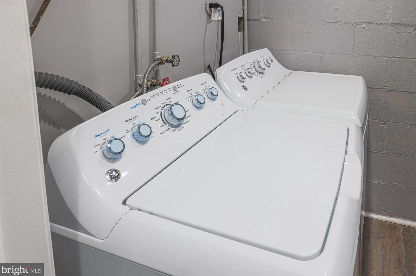 4902 Lindsay Rd, Baltimore MD 21229-1201 exterior