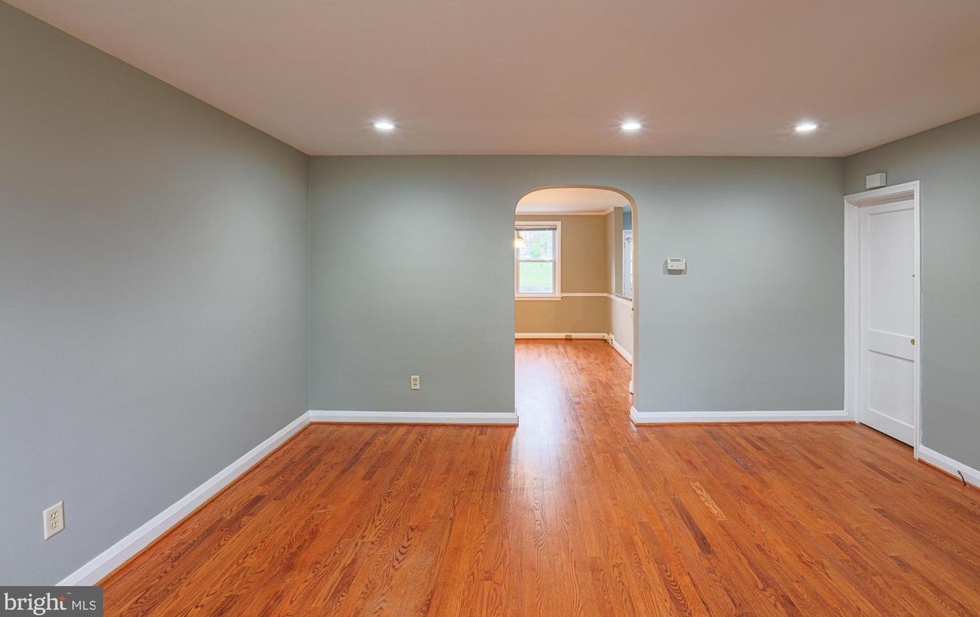 4902 Lindsay Rd, Baltimore MD 21229-1201 exterior