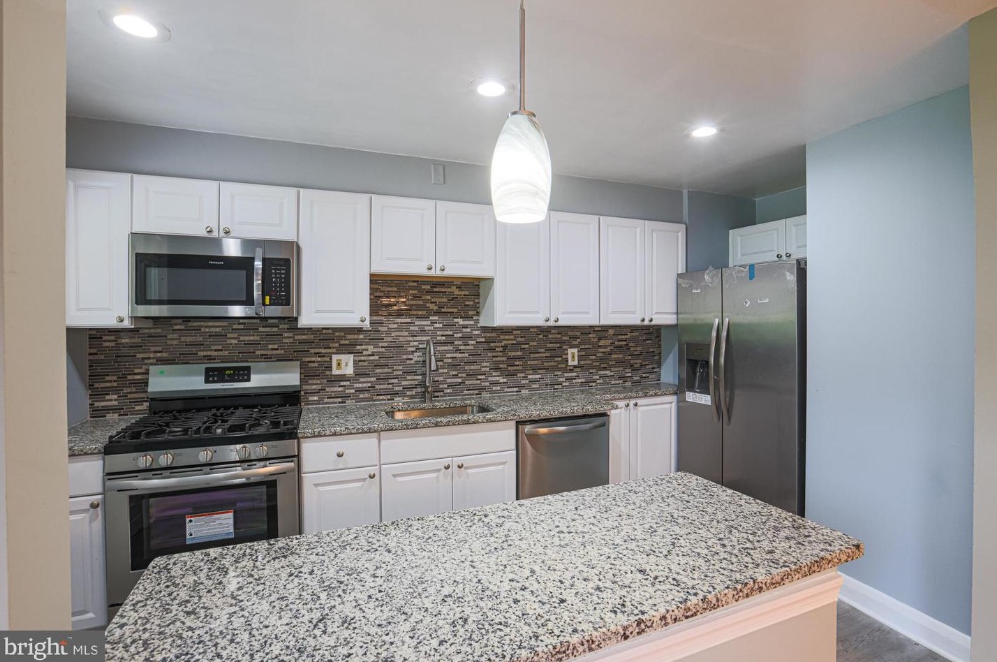 4902 Lindsay Rd, Baltimore MD 21229-1201 exterior