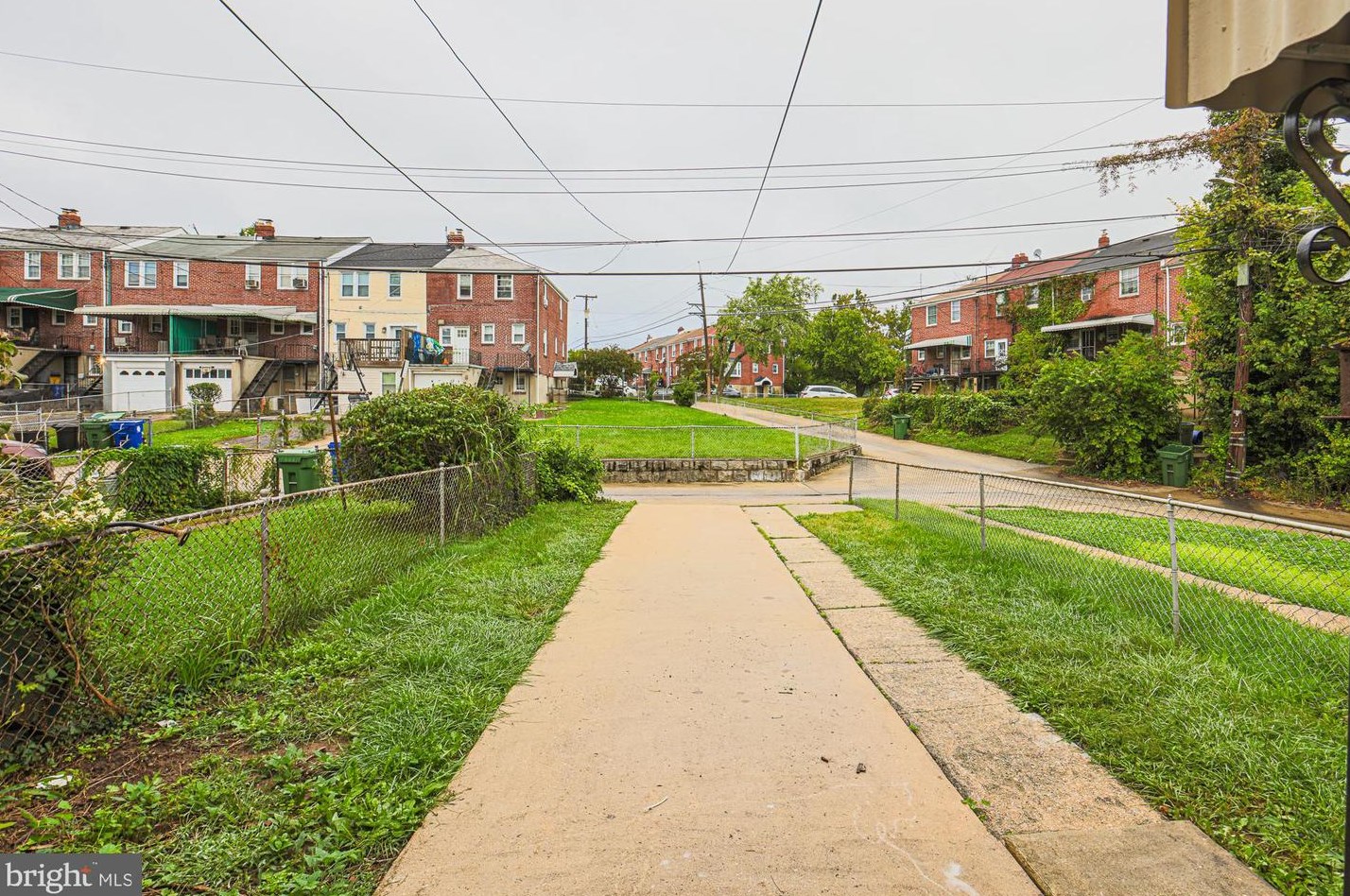 4902 Lindsay Rd, Baltimore MD 21229-1201 exterior