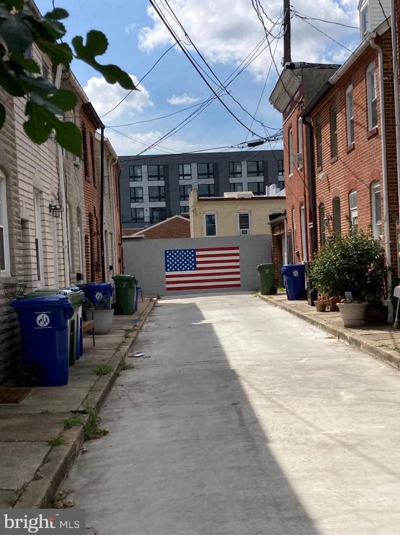 613 Chapel St, Baltimore MD  21231-3018 exterior