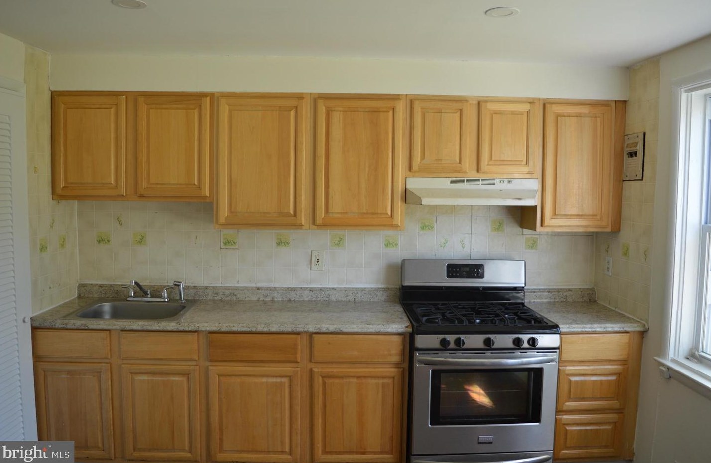 2720 Rittenhouse Ave, Baltimore MD  21230-3334 exterior