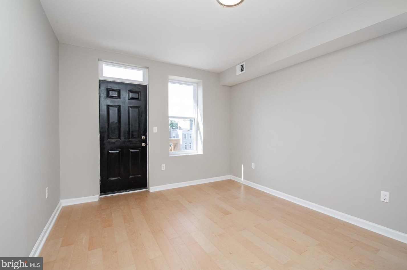 2412 Lakeview Ave, Baltimore MD  21217-4748 exterior