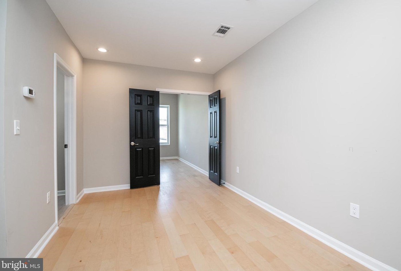 2412 Lakeview Ave, Baltimore MD  21217-4748 exterior