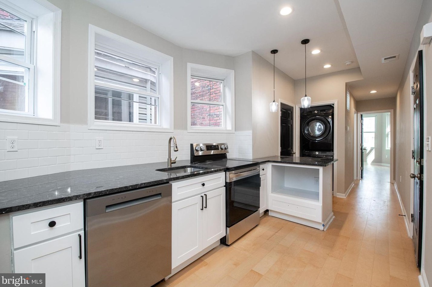 2412 Lakeview Ave, Baltimore MD  21217-4748 exterior