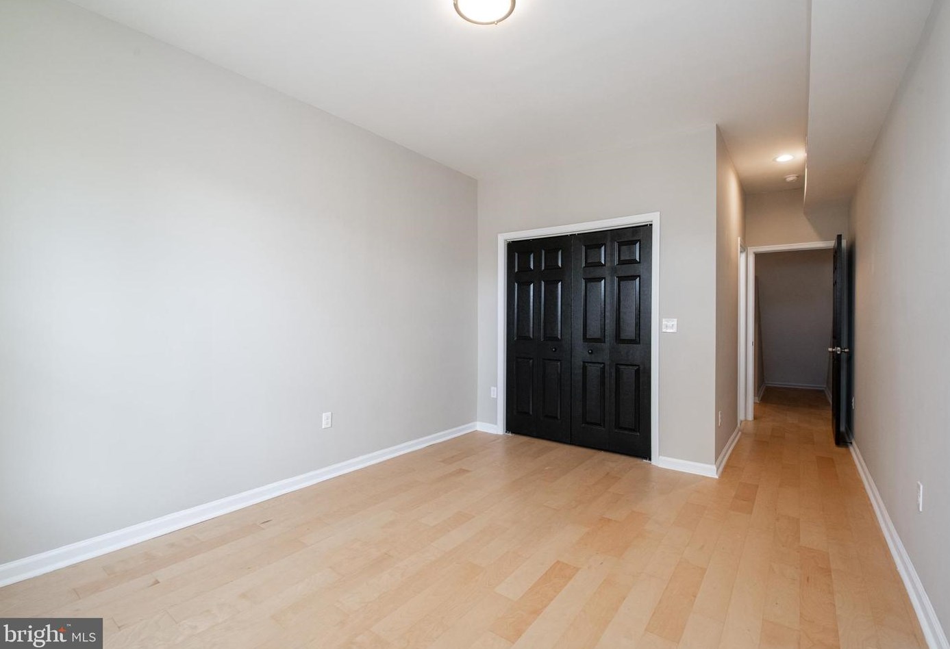 2412 Lakeview Ave, Baltimore MD  21217-4748 exterior