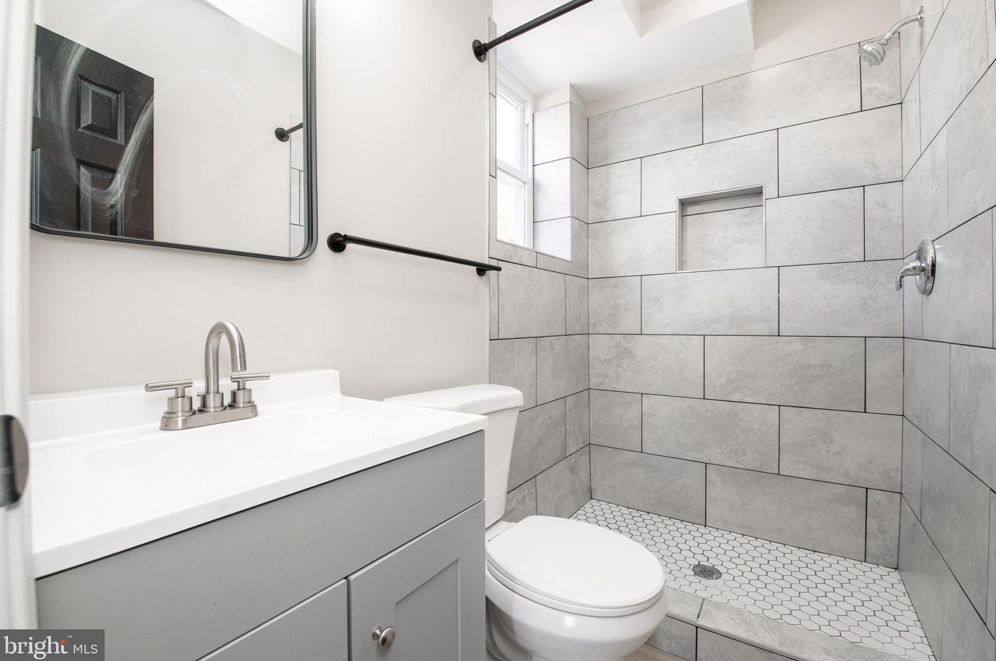 2412 Lakeview Ave, Baltimore MD  21217-4748 exterior