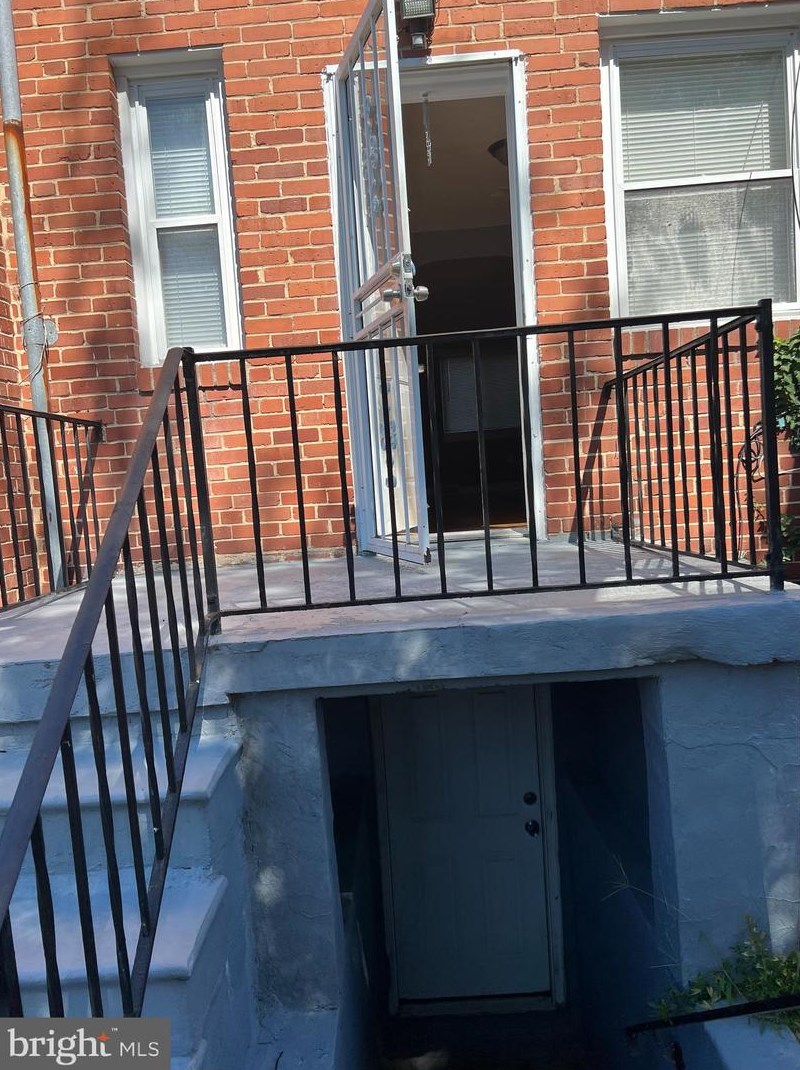 6942 Reisterstown Rd, Baltimore MD  21215-1421 exterior