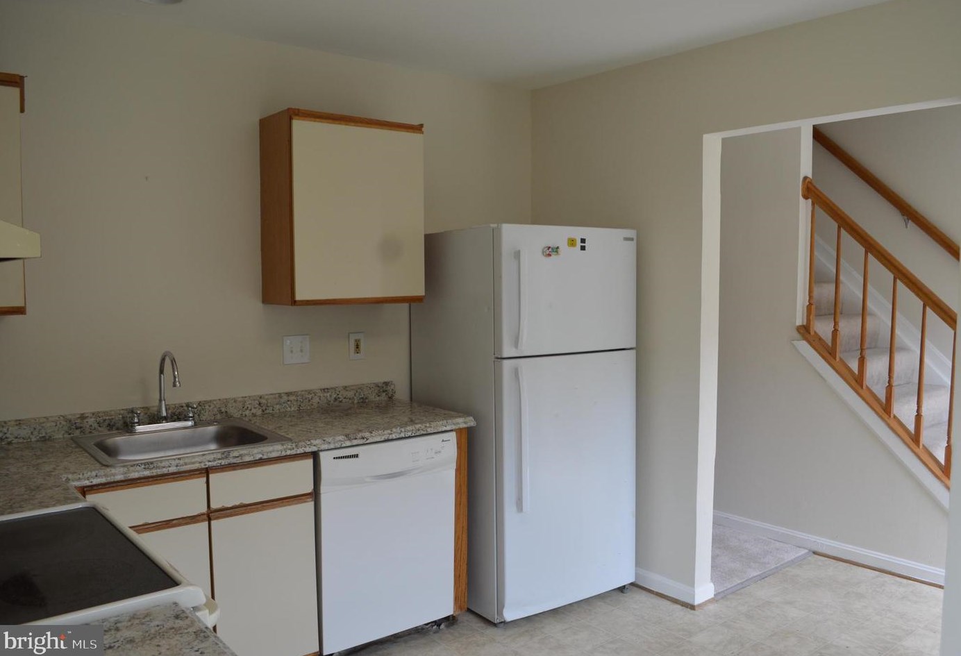 208 Roundhouse Ct, Baltimore MD  21230-2100 exterior