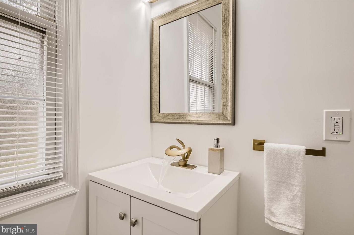 4504 Powell Ave, Baltimore MD  21206-2741 exterior