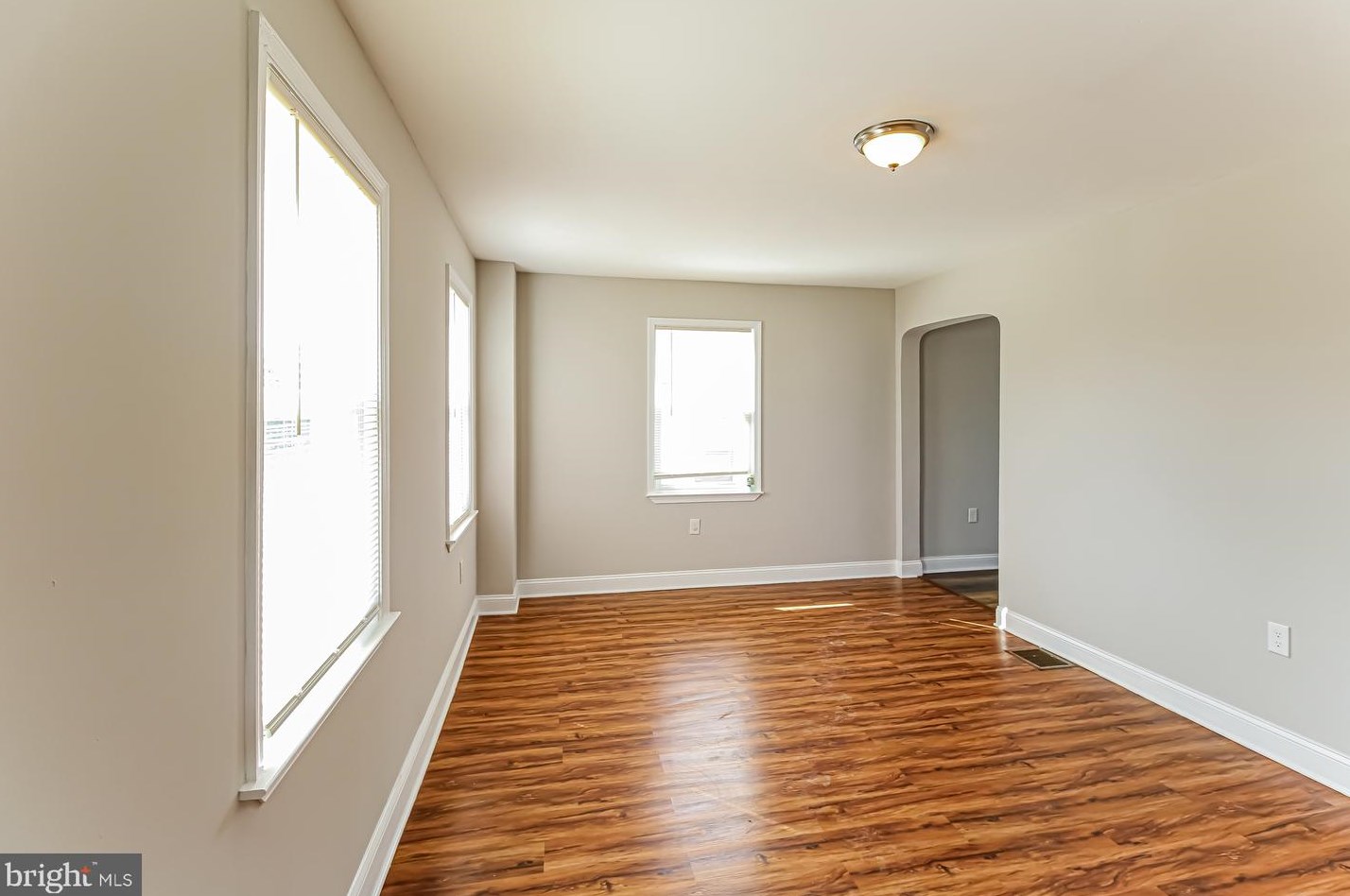 5704 Newholme Ave, Baltimore MD  21206-3305 exterior
