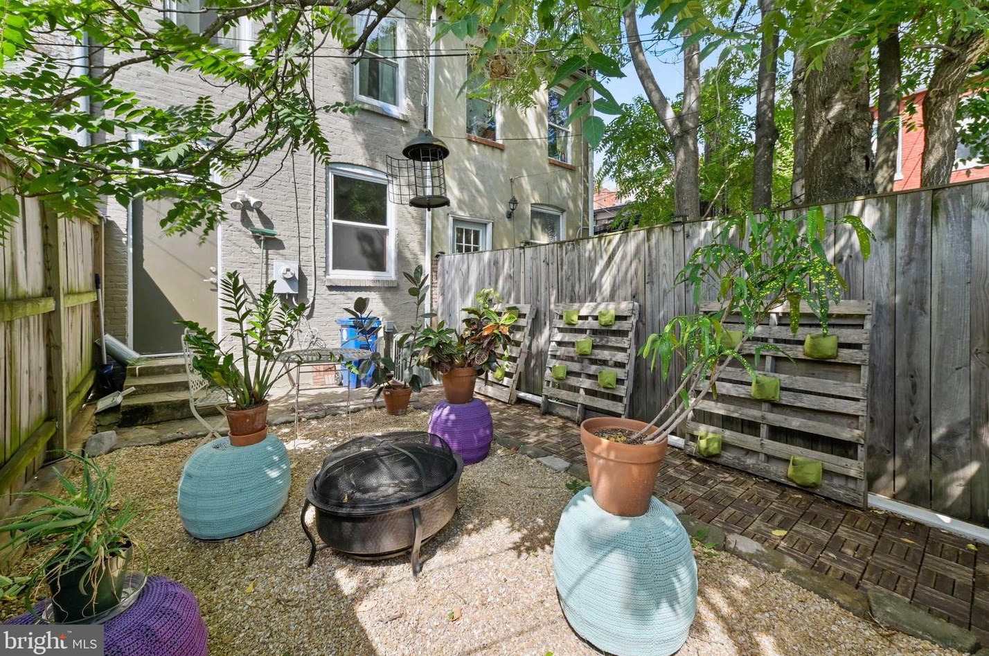 2639 Howard St, Baltimore MD  21218-4508 exterior