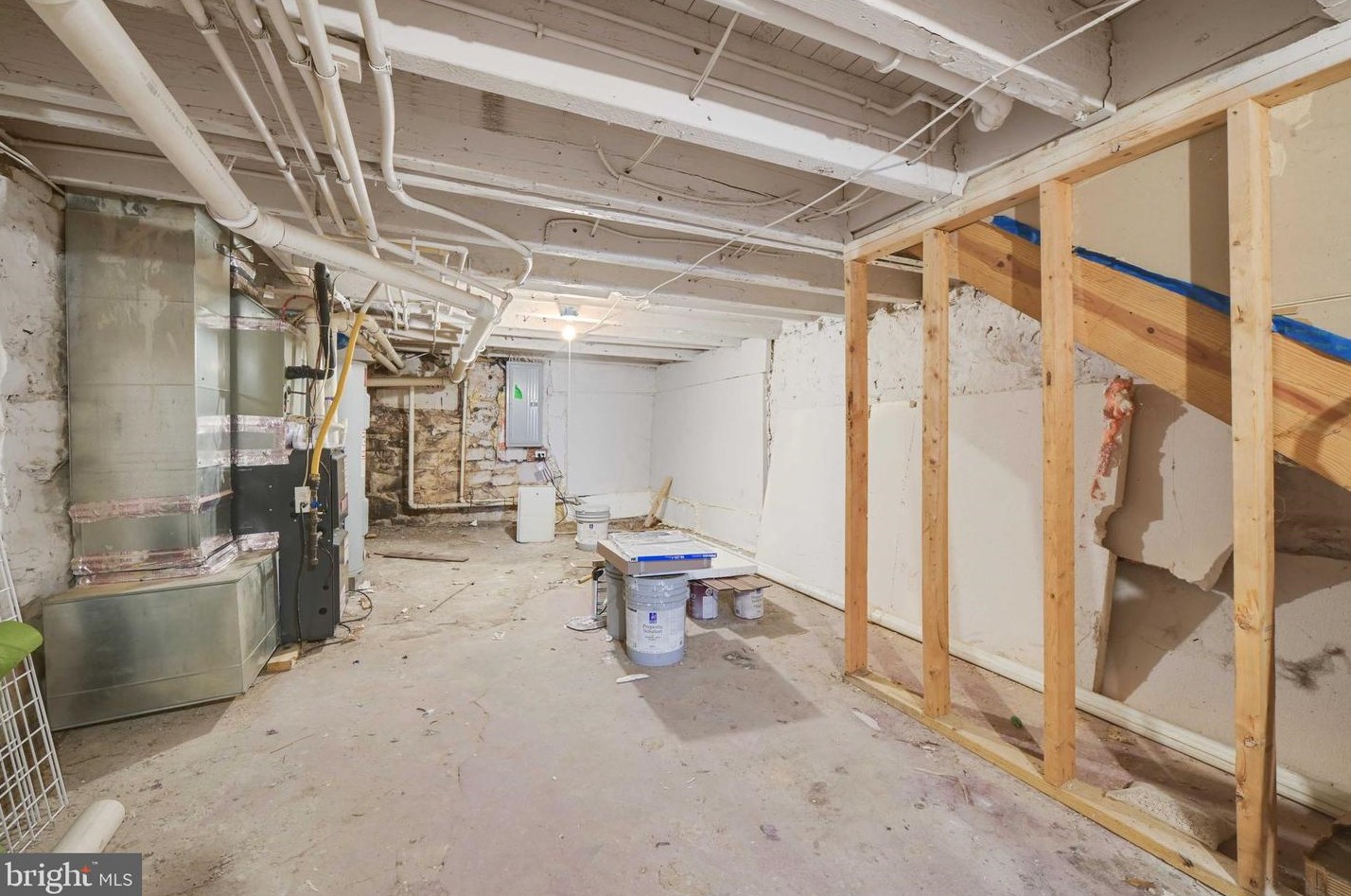 2639 Howard St, Baltimore MD  21218-4508 exterior