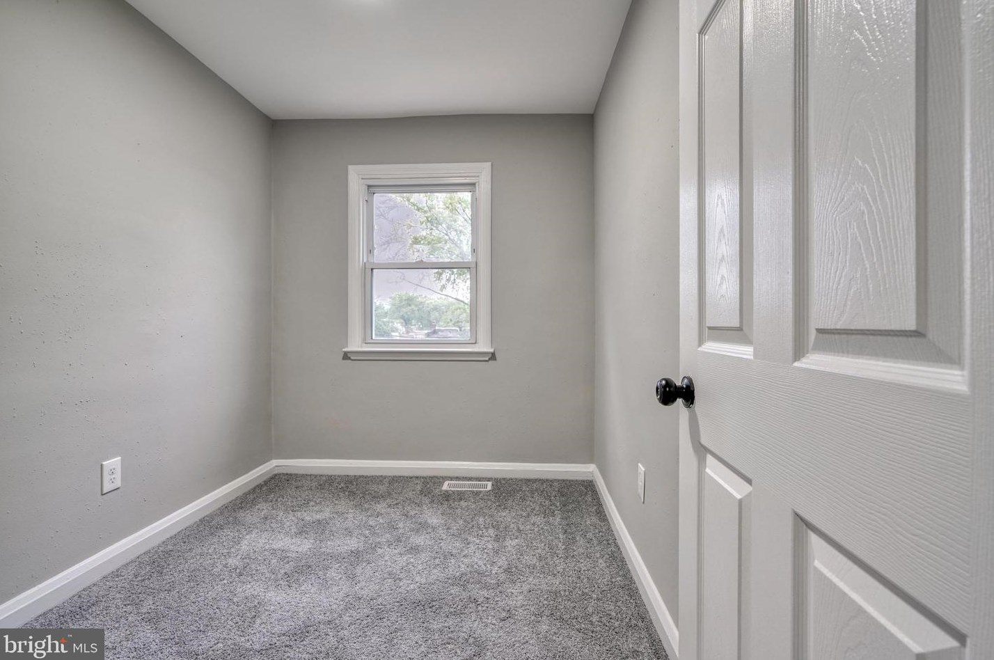 3705 Bayonne Ave, Baltimore MD 21206-2836 exterior