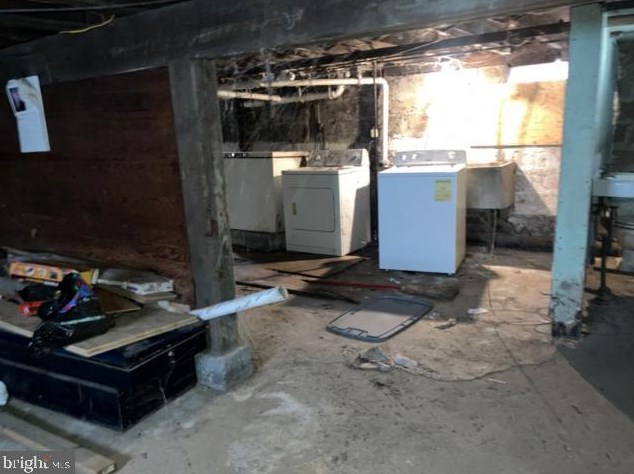 4807 Pilgrim Rd, Baltimore MD 21214-1541 exterior