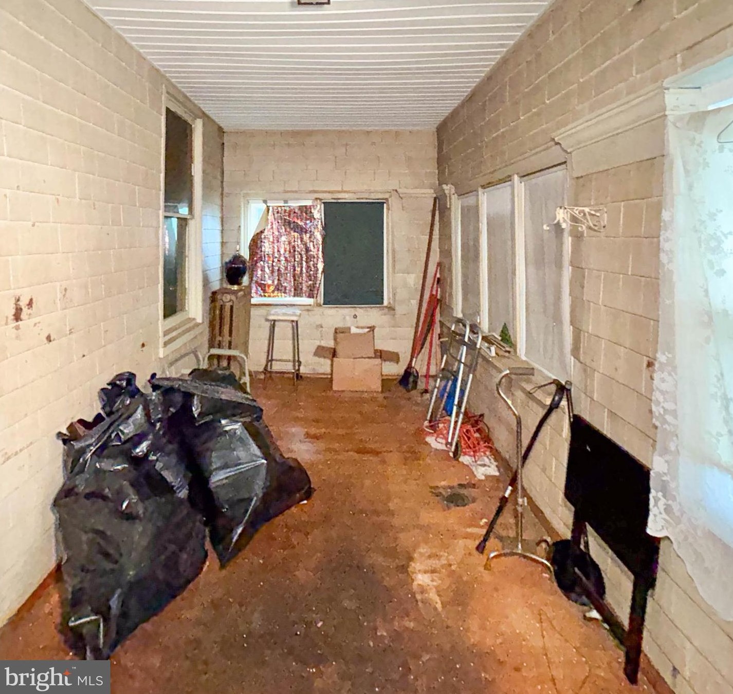 2903 Woodland Ave, Baltimore MD  21215-6406 exterior