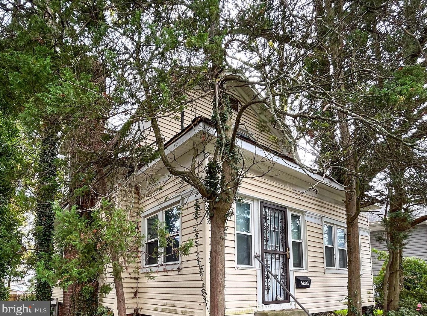 2903 Woodland Ave, Baltimore MD  21215-6406 exterior