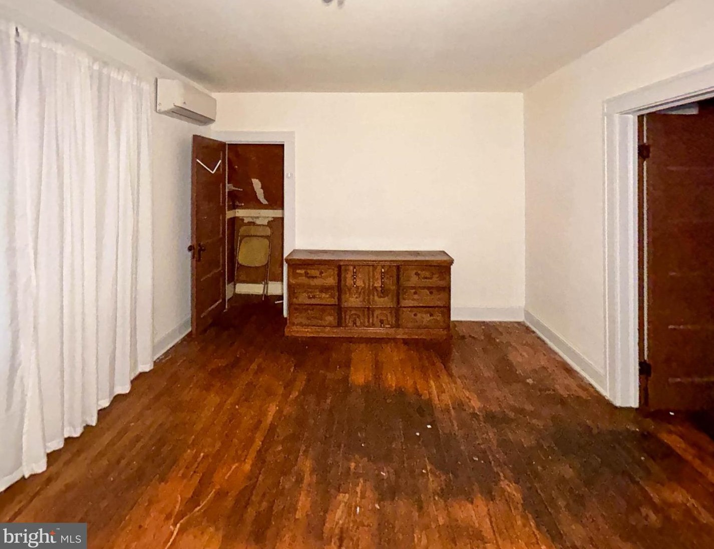 2903 Woodland Ave, Baltimore MD  21215-6406 exterior