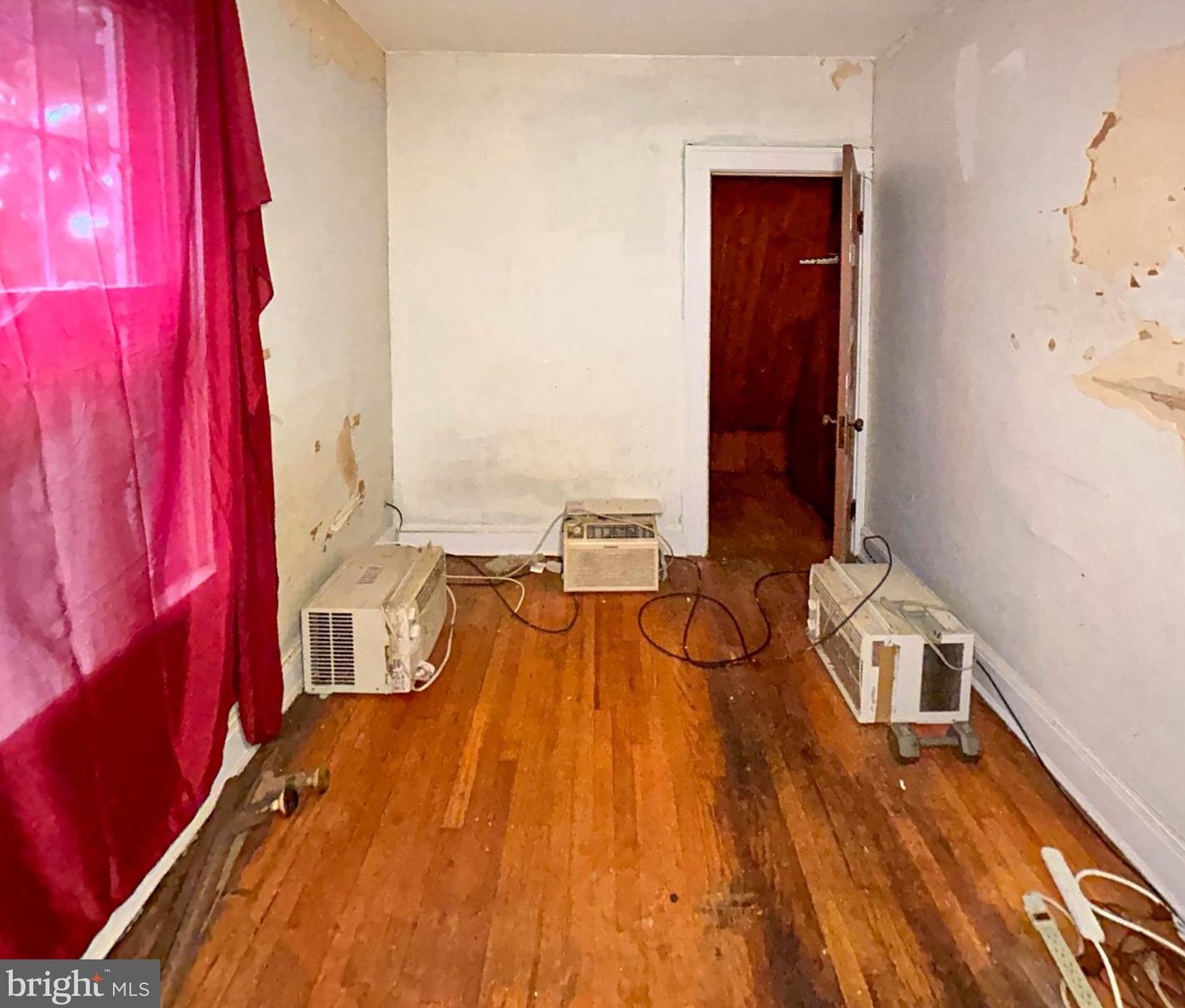 2903 Woodland Ave, Baltimore MD  21215-6406 exterior