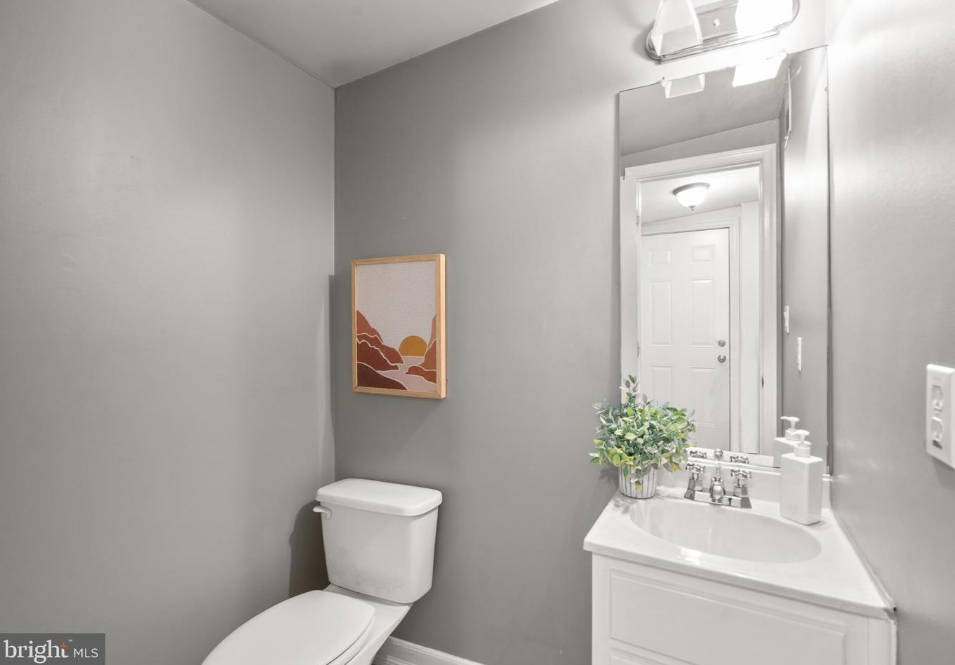 1303 Patapsco St, Baltimore MD 21225-4019 exterior