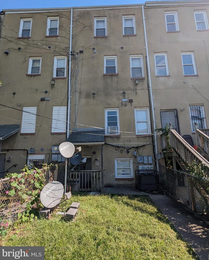 1022 Carey St, Baltimore MD 21223-2621 exterior