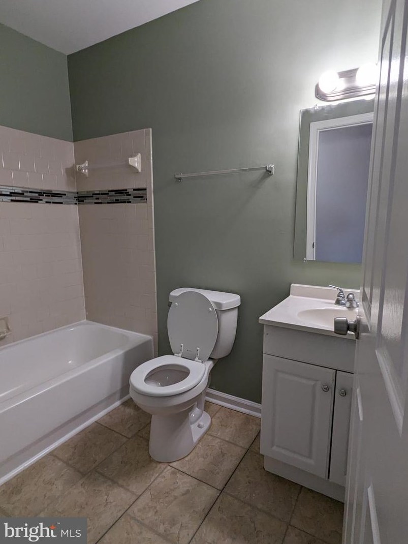 1022 Carey St, Baltimore MD 21223-2621 exterior