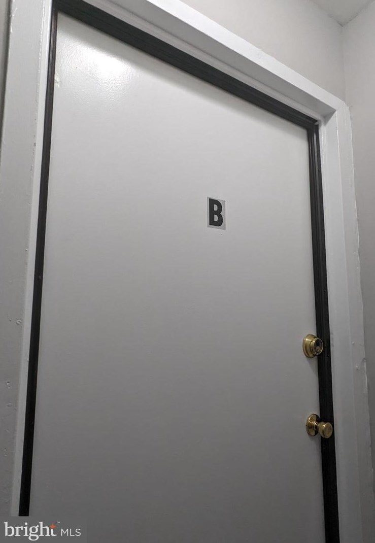 1022 Carey St, Baltimore MD 21223-2621 exterior