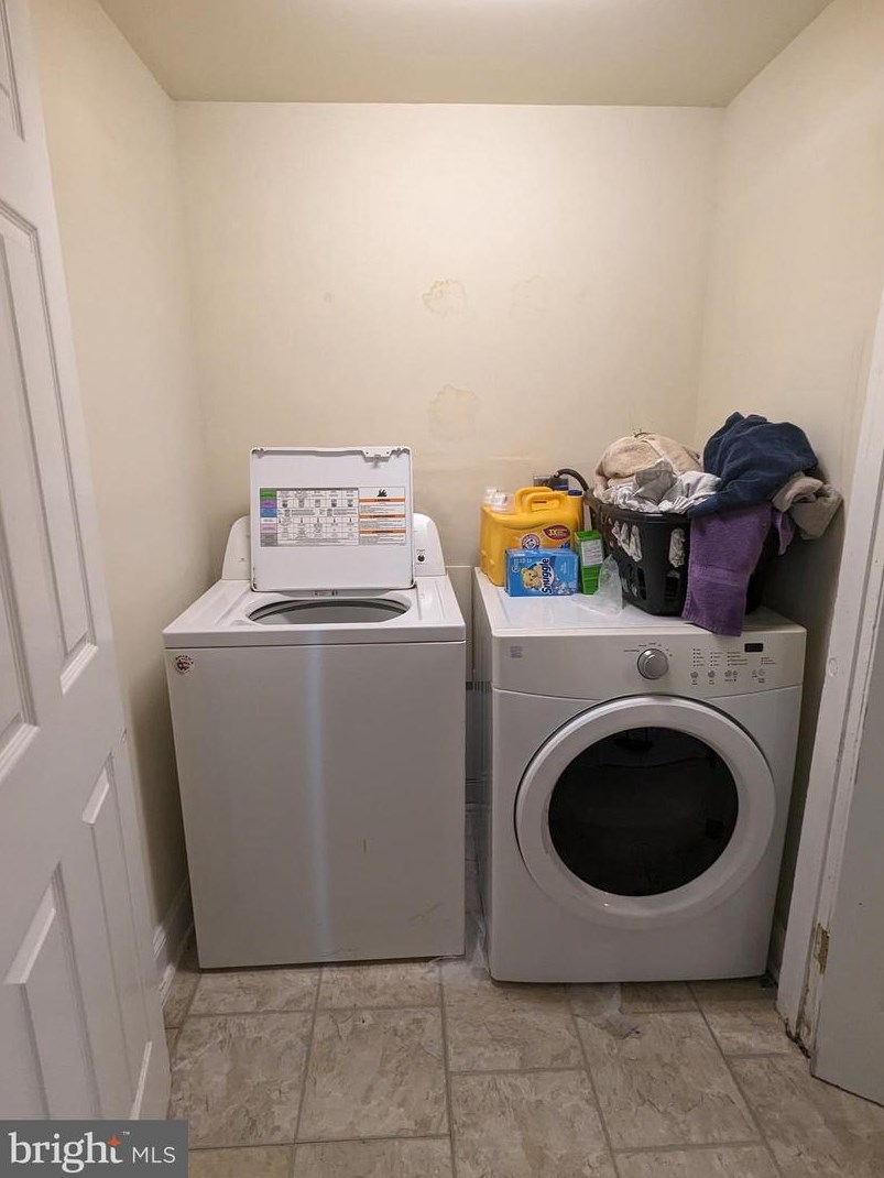 1022 Carey St, Baltimore MD 21223-2621 exterior