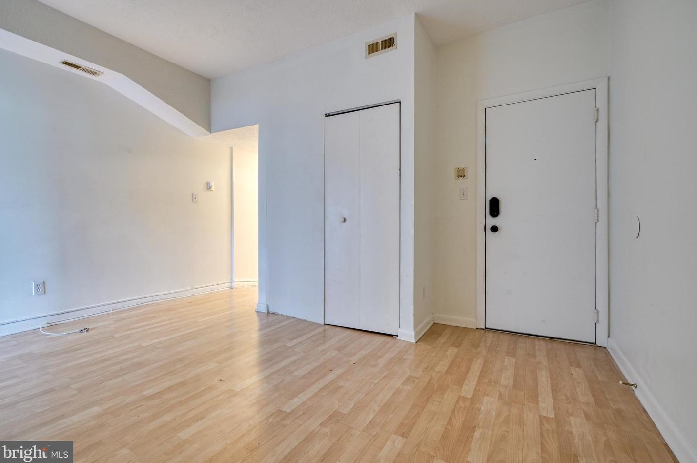 322 Paca St, Baltimore MD 21201-1814 exterior