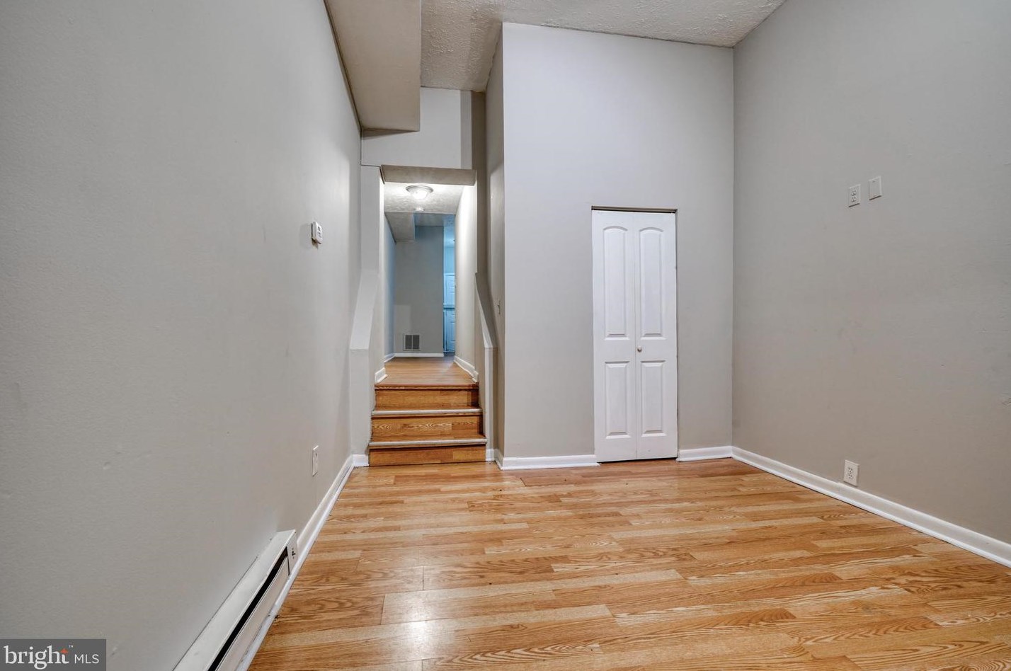 322 Paca St, Baltimore MD 21201-1814 exterior