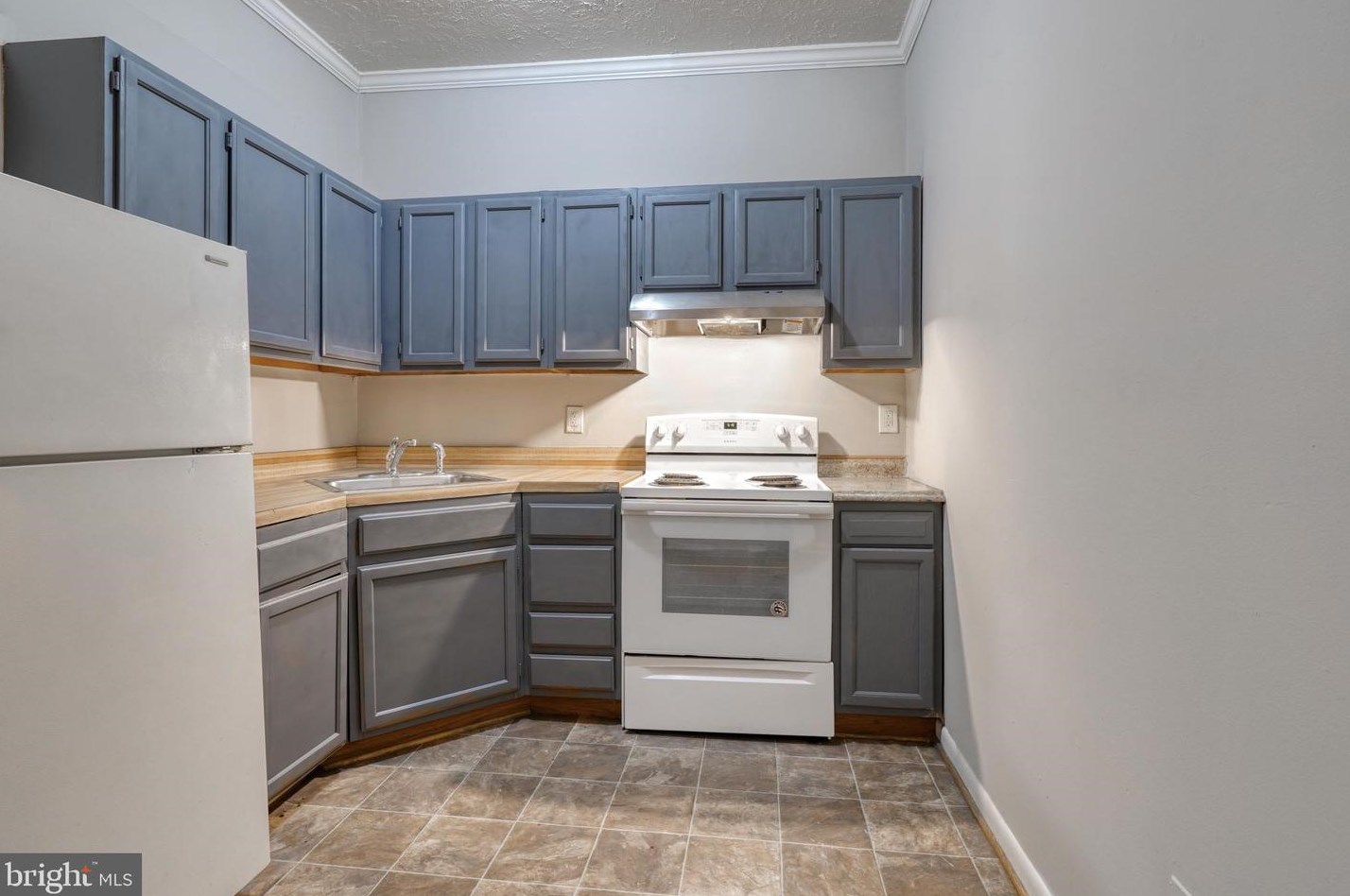 322 Paca St, Baltimore MD 21201-1814 exterior