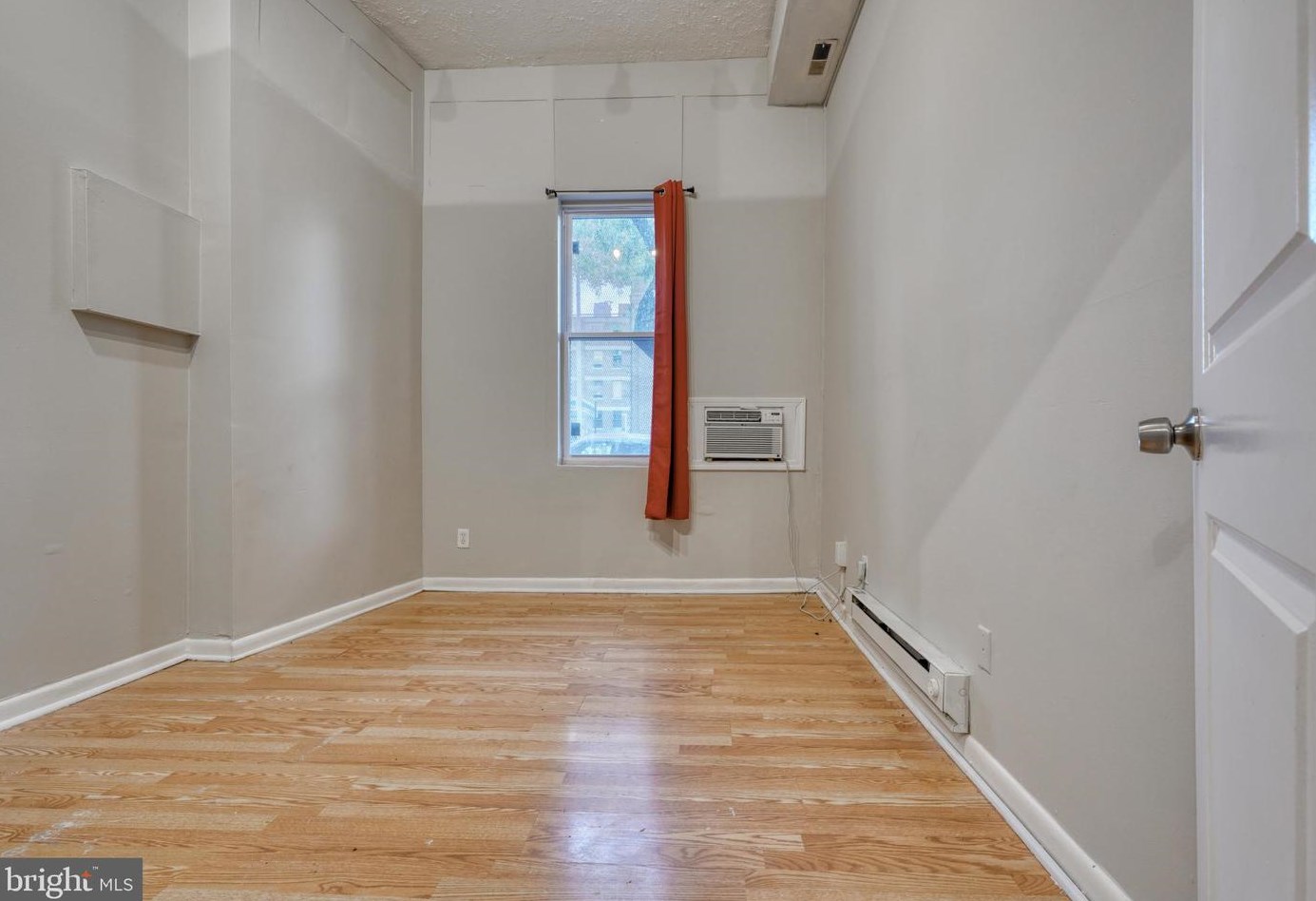 322 Paca St, Baltimore MD 21201-1814 exterior